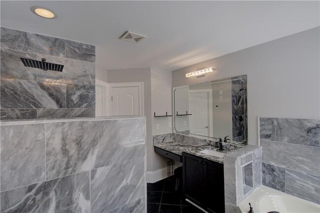 Building Photo - 2767 Durham Dr NE