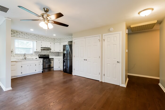 Building Photo - 5508 Gallagher Dr