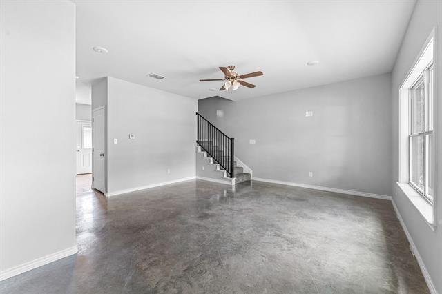 Building Photo - 932 W Shirley St