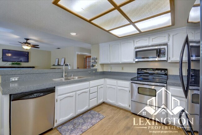 Building Photo - Gorgeous, 4BD/3BA, Home in Esteemed Laguna Neighborhood, Elk Grove, near Kloss Park!