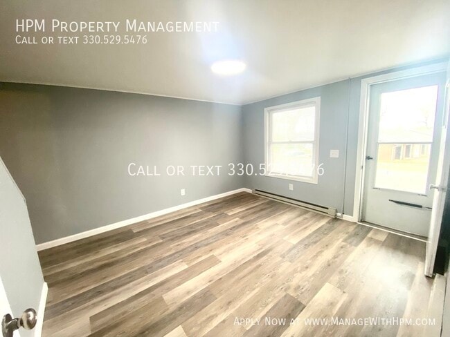 Building Photo - 1027 Pittsburg Ave NW