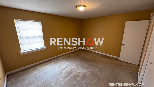 Building Photo - 3222 13 Colony Mall