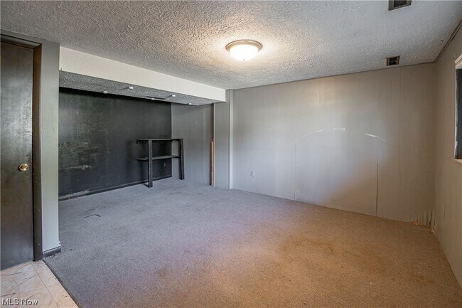 Building Photo - 2382 Massillon Rd