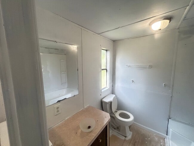 Building Photo - Rent this 3 beds 2 baths home in Aiken!