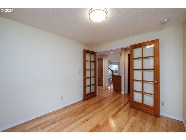 Building Photo - Bright, Open Living with Vaulted Ceilings ...