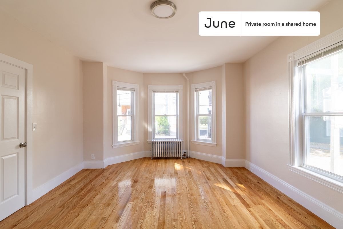 Building Photo - Room in Shared 7 bed/2 bath home in Allston