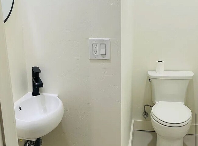 Building Photo - Short Term Rental Close to Cal Poly