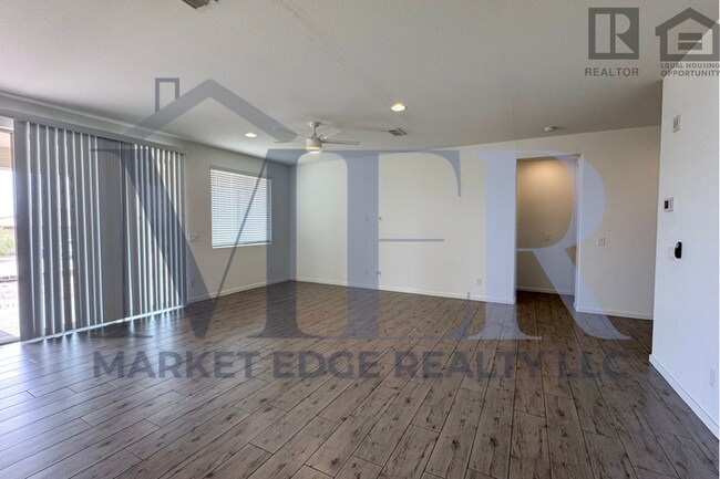 Building Photo - 3Bed/2Bath Home in Scottsdale w/ 2 Car Gar...