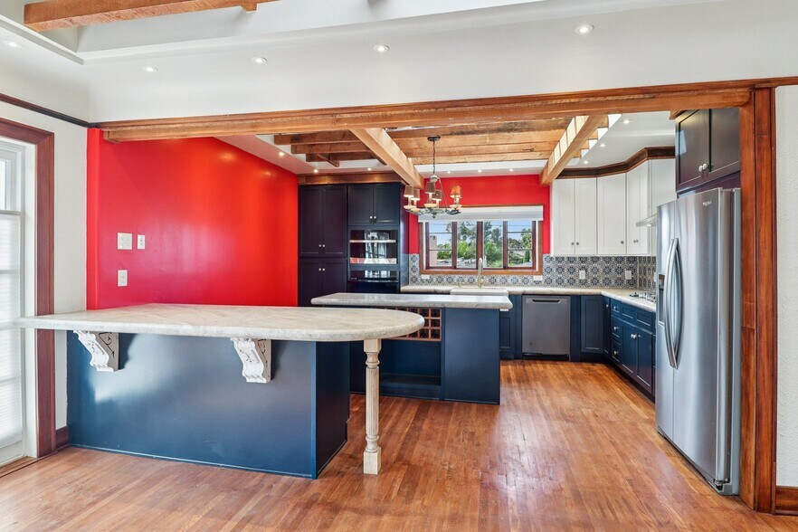 Building Photo - 3114 Bancroft St