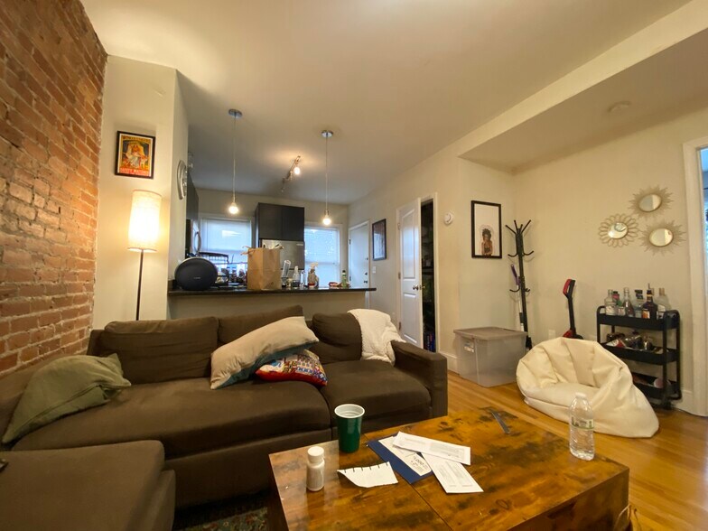 Building Photo - 14 Parker Hill Ave