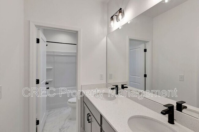 Building Photo - 251 Claret Cup Wy