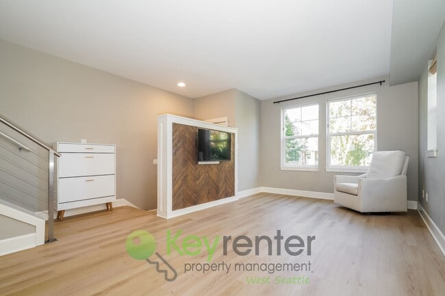 Building Photo - **Rent Special** Modern 3 Bedroom with Off...