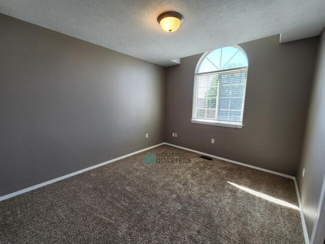 Building Photo - 2804 W Rogers Ct