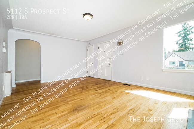 Building Photo - 5112 S Prospect St