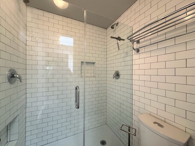 Building Photo - Charming 3-Bedroom Home in Desirable Gem Heights