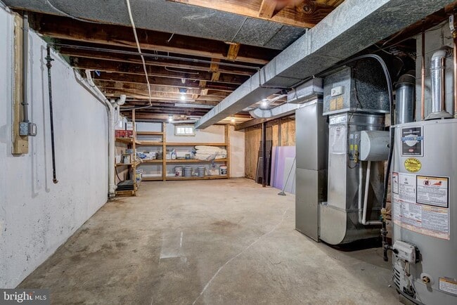 Building Photo - 308 Lenox Rd