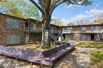 Building Photo - 7510 Shadyvilla Ln