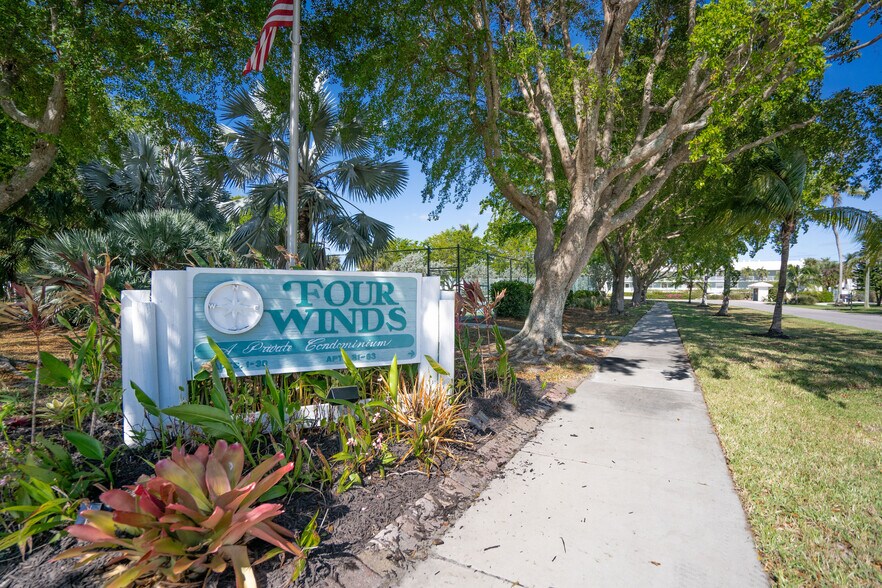 Building Photo - 1120 Little Neck Ct