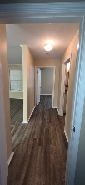 Master Bedroom entry - 50 Pebble Beach Cv