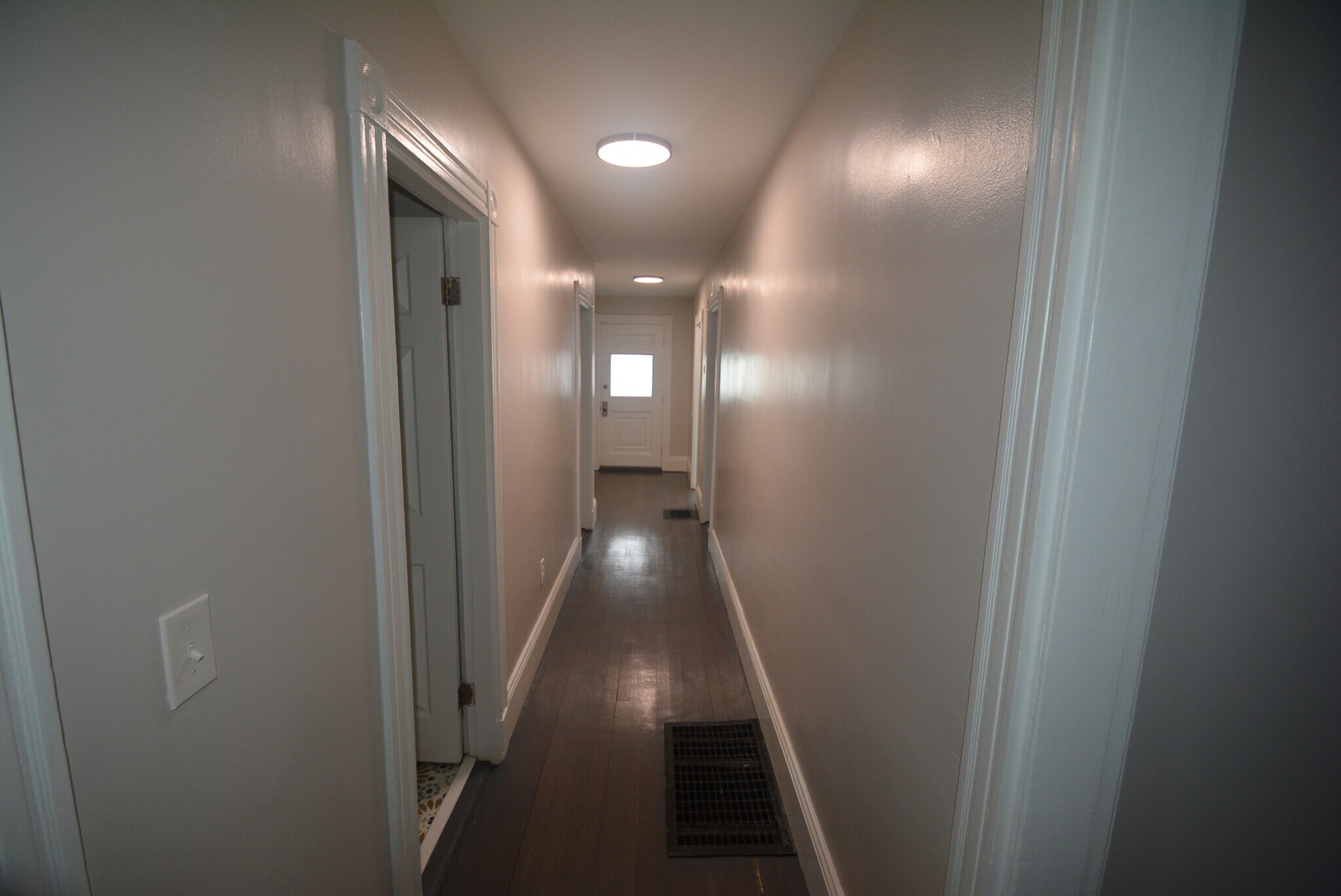 Building Photo - 31 Claybourne St