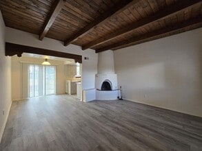Building Photo - 2805 Vereda de Pueblo