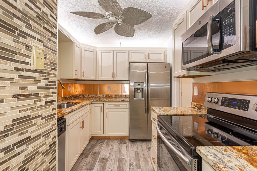 Building Photo - 202 Sparrow Dr