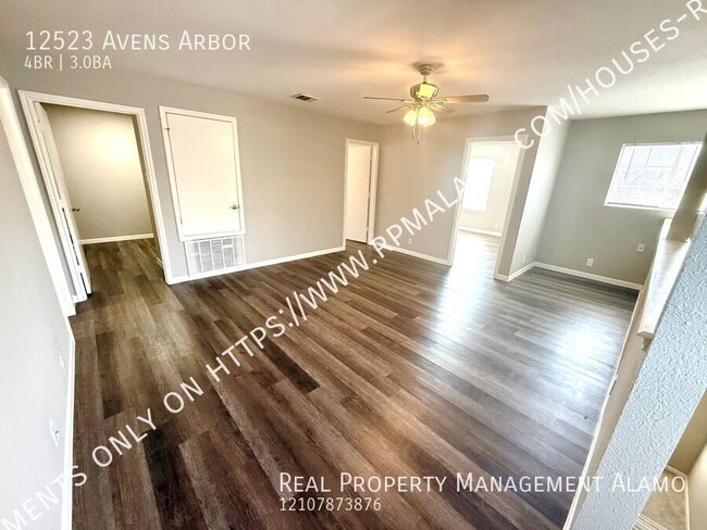 Building Photo - 12523 Avens Arbor