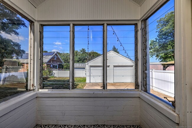 Building Photo - 153 2nd Ave