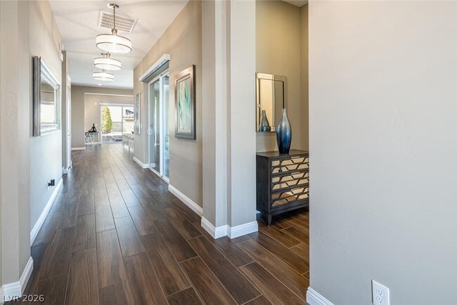 Building Photo - 3372 Dalmore St