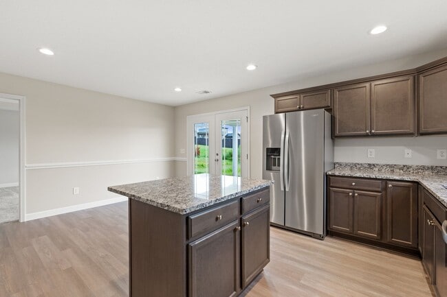 Building Photo - Lovely 3 BR, 2.5 BR Home with 2 Car Garage, Boiling Springs