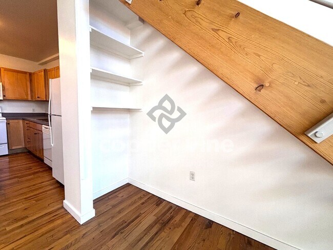 Building Photo - 1050 Cherokee St