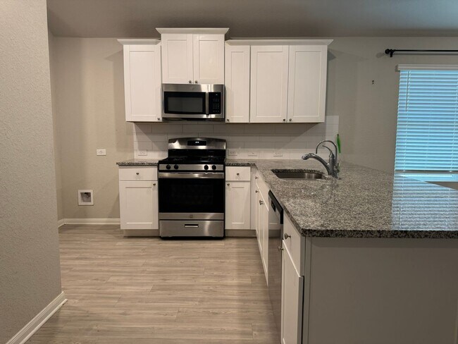 Building Photo - 12702 Mirecourt Wy