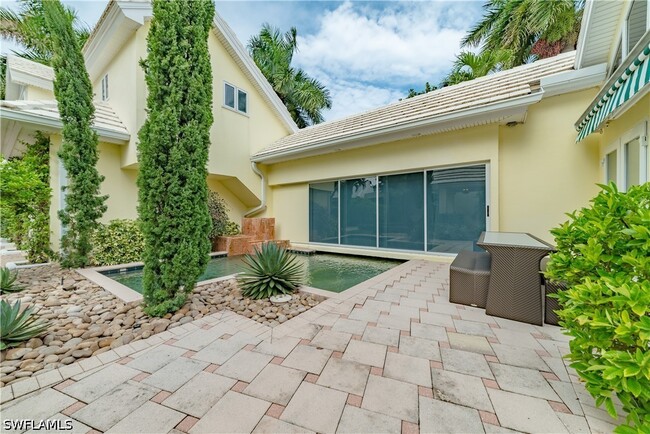 Building Photo - 883 Galleon Dr