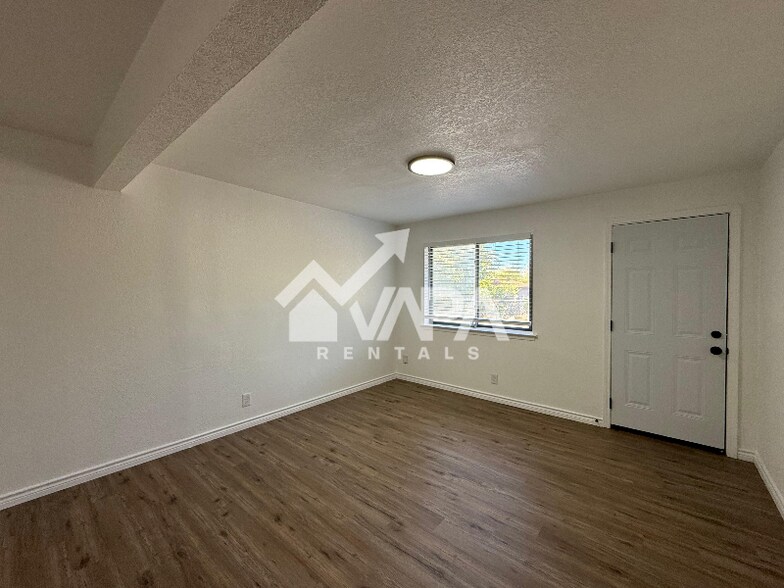 Building Photo - 551 Bertetti Dr