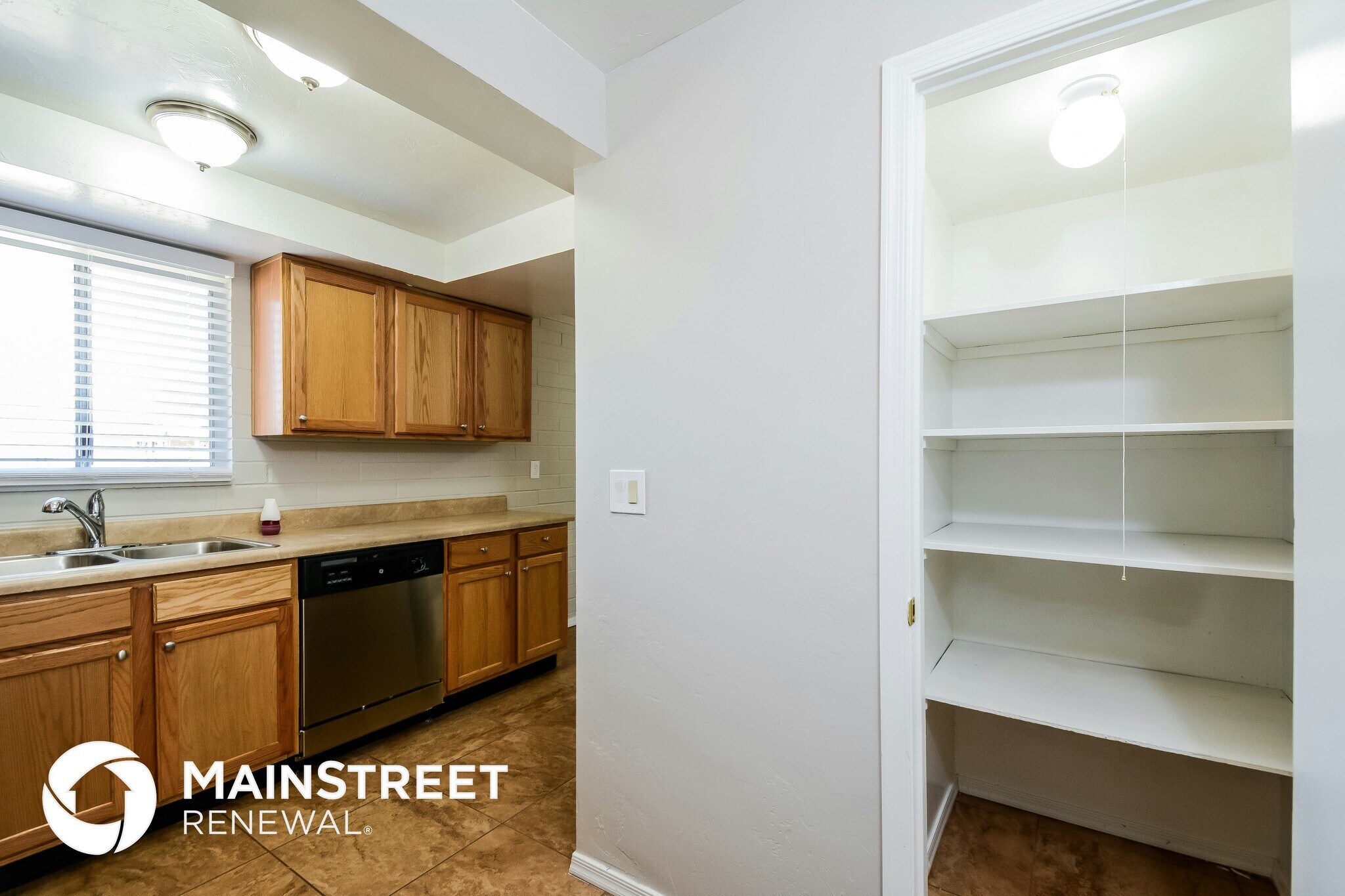 Building Photo - 7627 E 42nd St