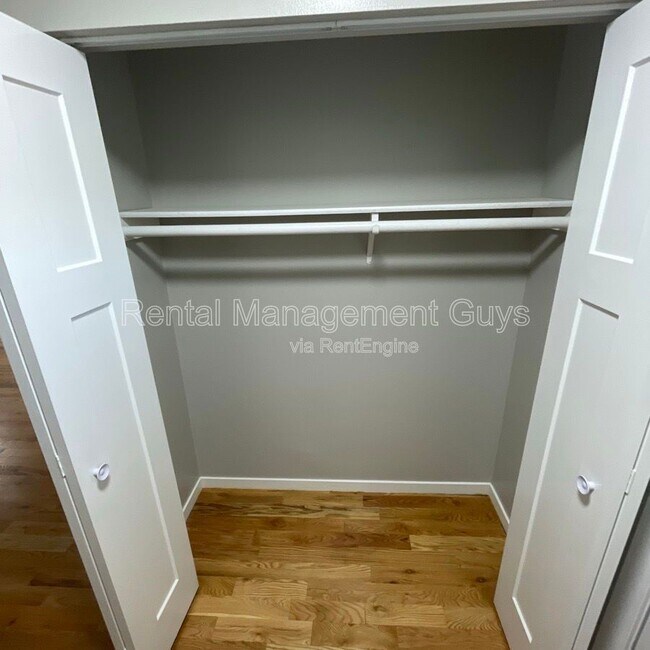 Building Photo - 8229 Halifax Ct N