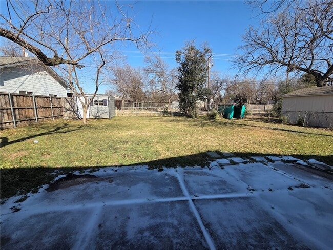 Building Photo - 2559 Valwood Pkwy