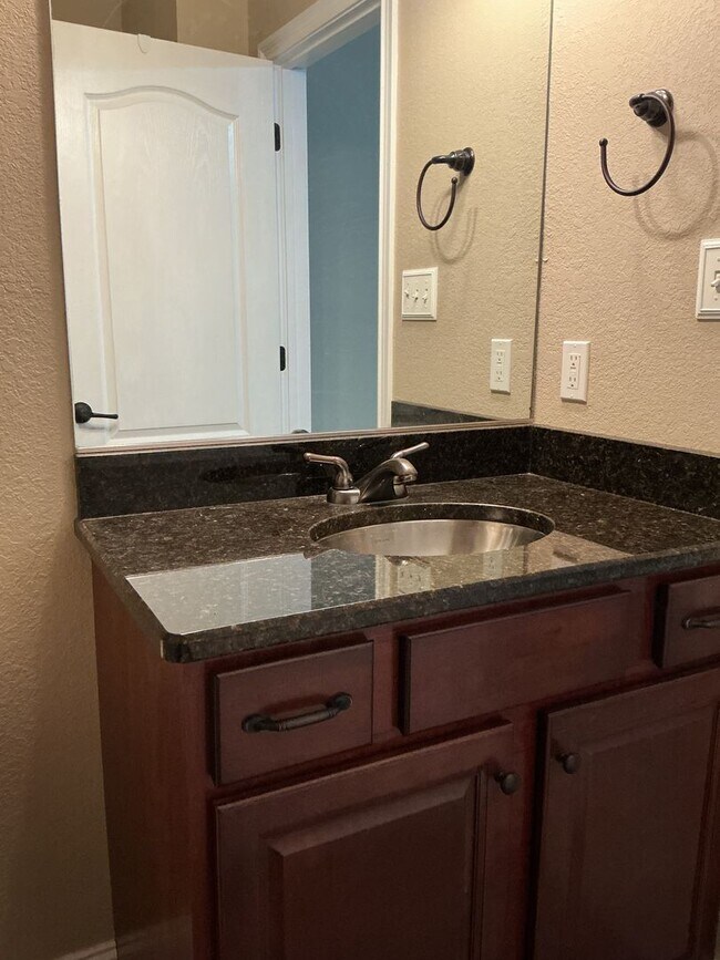 Building Photo - YOUR NEW LUXURY HOME!!!!!!!