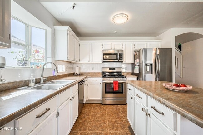 Building Photo - 10904 Duster Dr