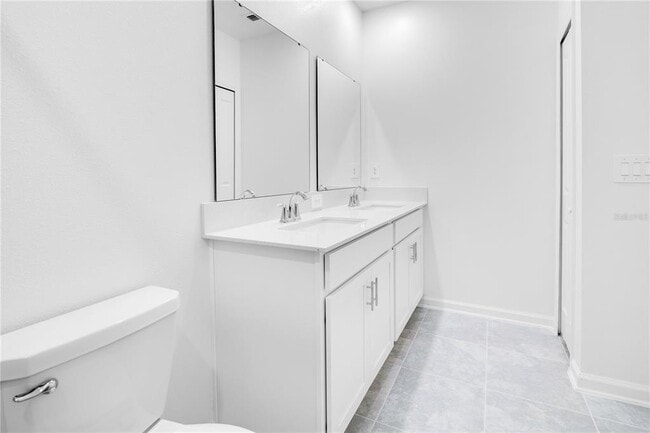 Building Photo - 2671 Armstrong Ave