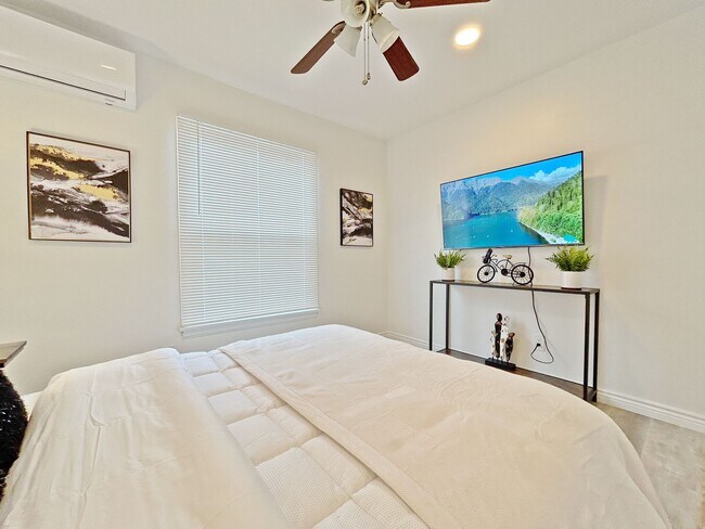 Building Photo - 5288 Santa Margarita St