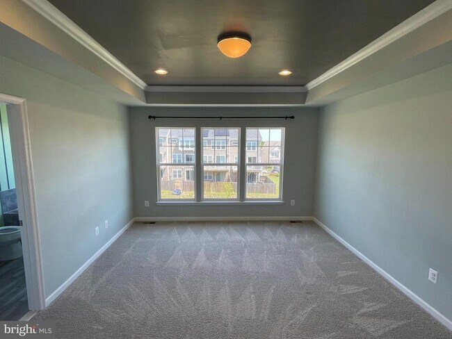 Building Photo - 419 Foxglove Way