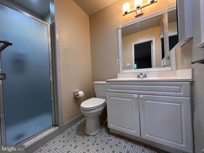 Building Photo - 9104 Hamilton Dr