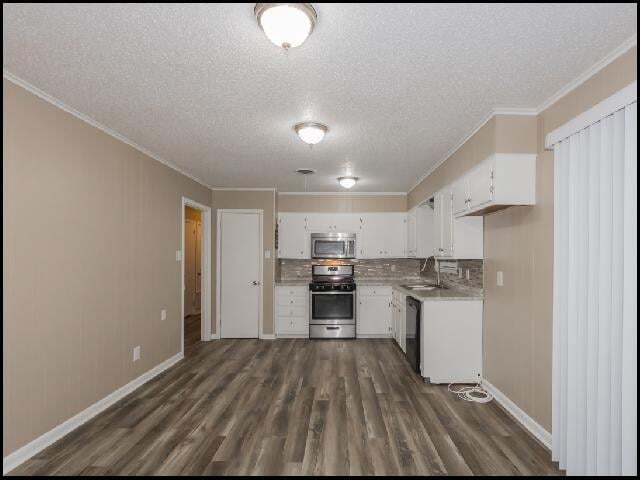 Building Photo - 4716 Buckingham Pl