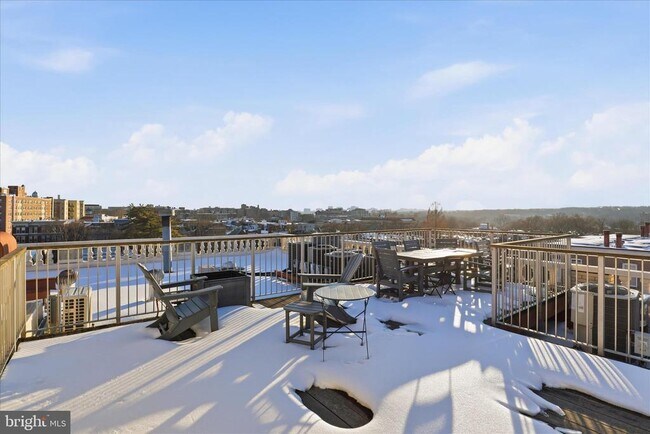 Building Photo - 1801 Calvert St NW