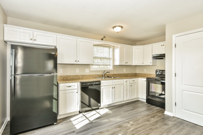 Building Photo - 2817 Russet Ridge Dr