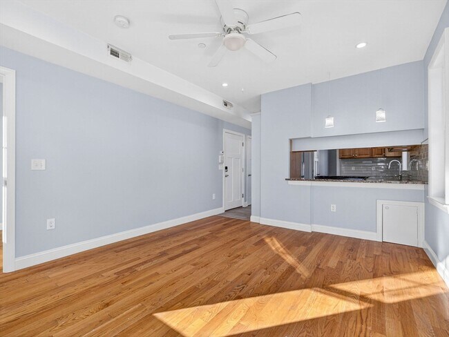 Building Photo - 238 Havre St