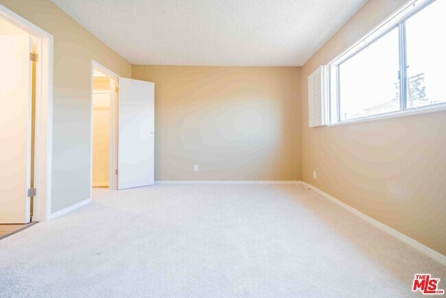 Building Photo - 11871 Idaho Ave