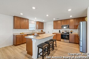 Building Photo - 3538 Silver Set