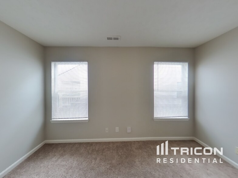 Building Photo - 1534 Clear Vista Dr